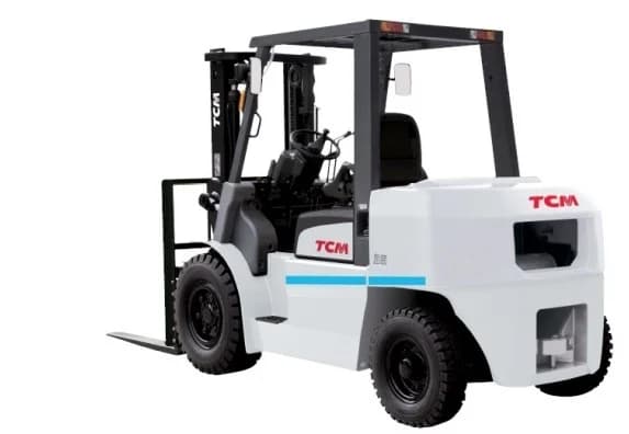 تأجير رافعة شوكية 5 طن ديزل للايجار في الرياض وجدة والدمام - Titan Equipment